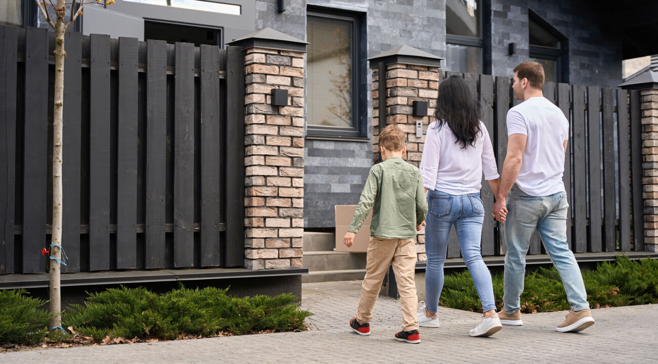 Tips for a Successful Showing: The Exterior – Think Seasonally